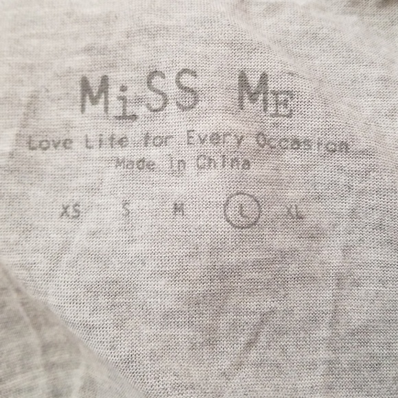 🤩MISS ME TEE🤩 - Picture 5 of 6
